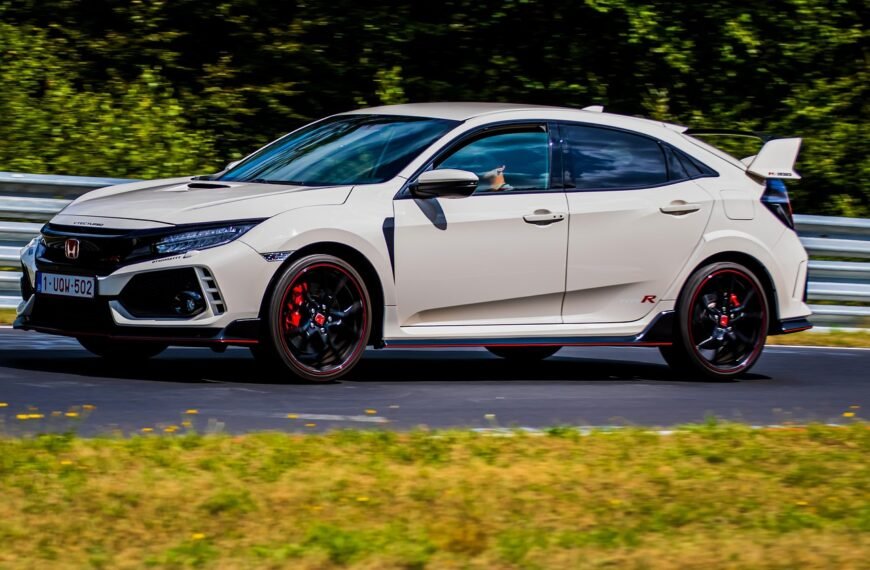 Honda and Acura EVs Get Access to Tesla Superchargers