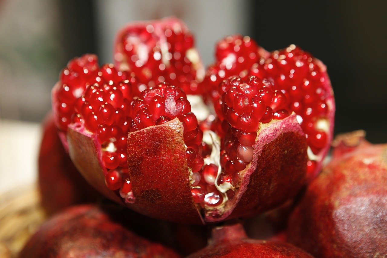 Why You Should Eat Pomegranate Every Day