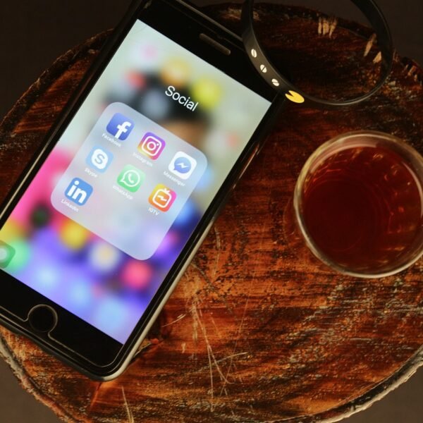 Why People Are Deleting Their Online Profiles