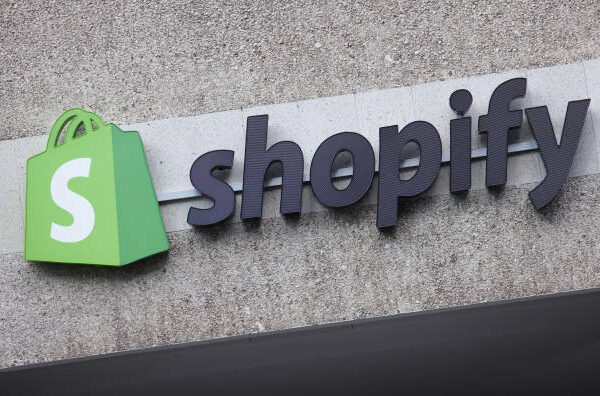 AI First, Then Hire – Shopify CEO’s New&hellip;