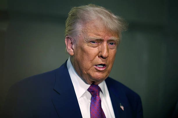 Trump Delays EU Tariff Hike After Tense Trade Talks