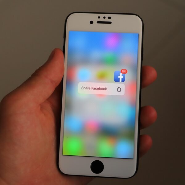 Facebook Login Just Got Safer with Passkeys