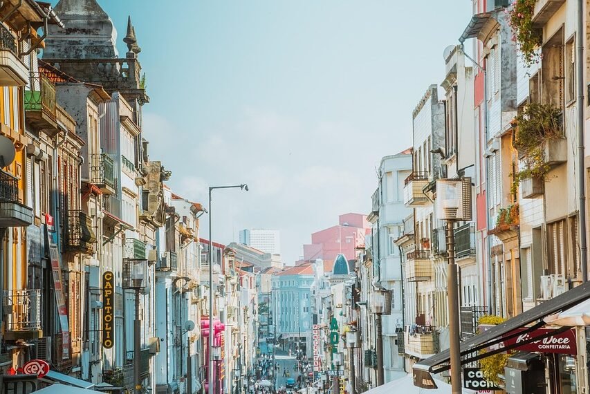 Smart Ways to Save Big on Your Summer Holiday