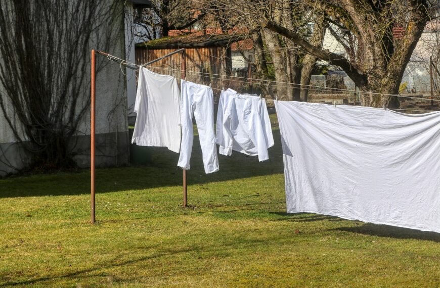 Why You Should Wash Your Bed Sheets More Often