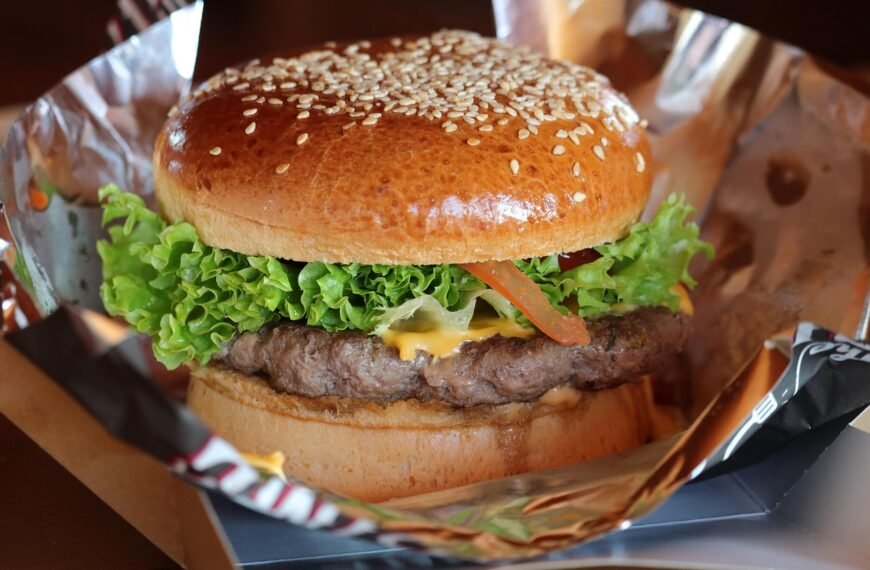 Signs You Might Be Totally Obsessed With Burgers