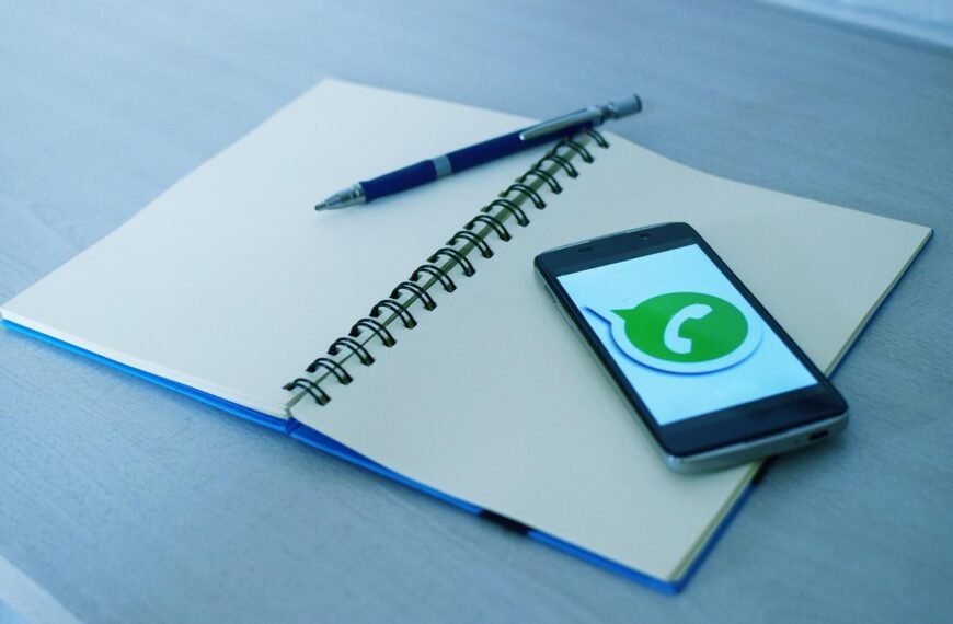 WhatsApp Adds Instant Message Translation