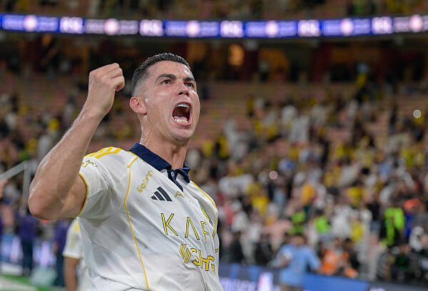 Ronaldo Becomes Football’s First Billionaire Star