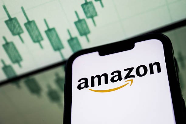 Amazon Cuts 14,000 Jobs as AI Reshapes the Future