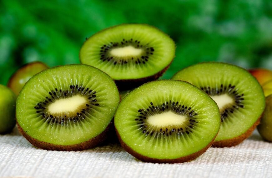 Kiwis: The Natural Secret to Relieving Chronic Constipation