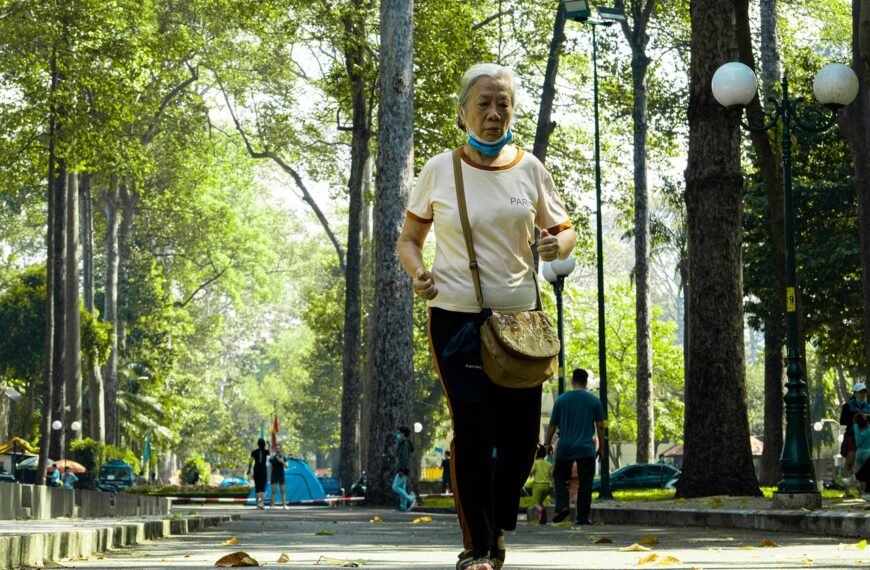 5 Easy Walks to Boost…