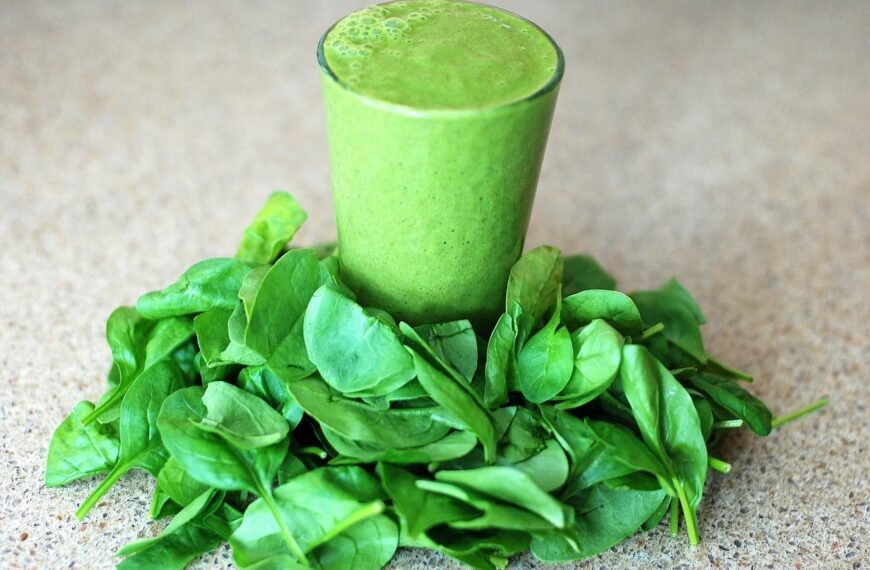 The Right Way to Wash and Blanch Spinach in 7 Steps